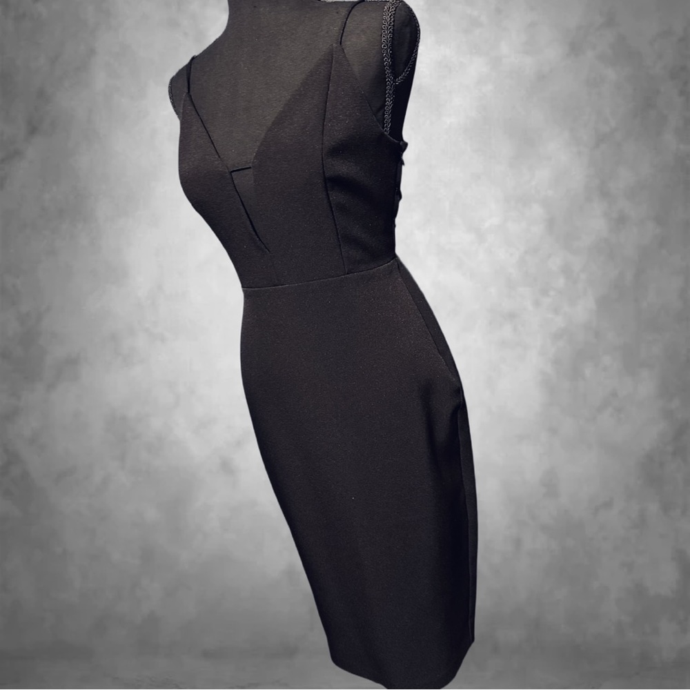 Elegant Black Sleeveless Dress
